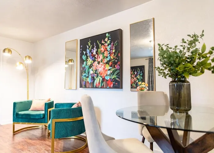 3br 2-designated Parking Up To 10 Sleeps