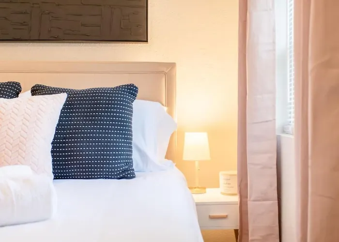 3br 2-designated Parking Up To 10 Sleeps Pittsburgh