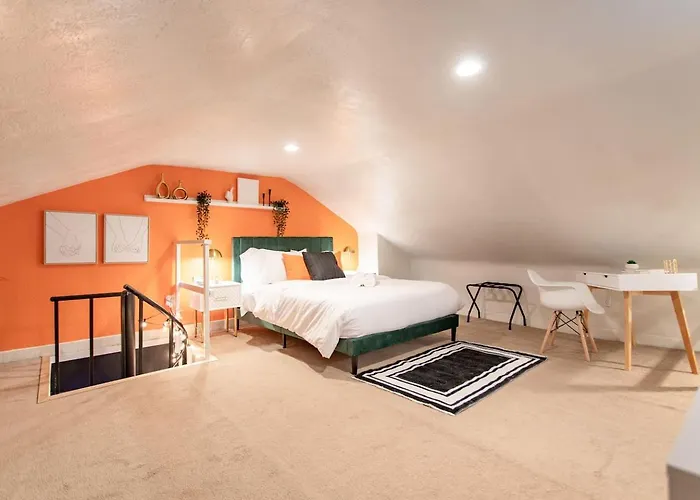 3br 2-designated Parking Up To 10 Sleeps Apartment Pittsburgh