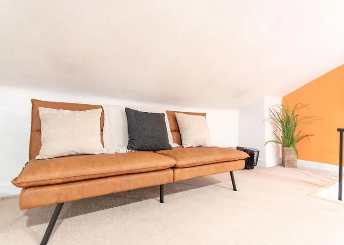 3br 2-designated Parking Up To 10 Sleeps * Pittsburgh