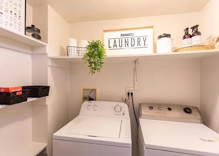 3br 2-designated Parking Up To 10 Sleeps